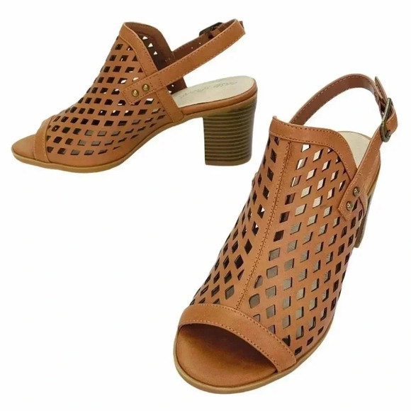Easy Street Erin Tan Burnish Women's Sandals - Picture 8 of 13